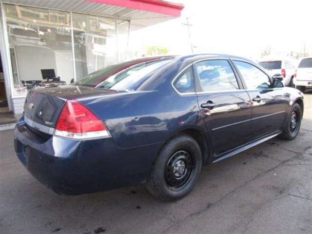 2011 Chevrolet Impala Police 4dr Sedan w/3FL